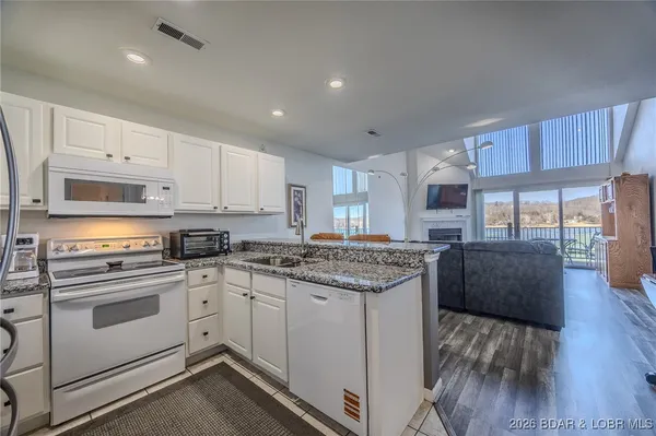 $329,000 | 172 Cedar Glen Drive, Unit 4B, Camdenton, MO 65020