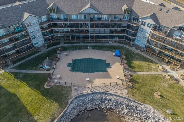 $329,000 | 172 Cedar Glen Drive, Unit 4B, Camdenton, MO 65020