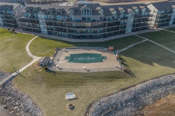 $329,000 | 172 Cedar Glen Drive, Unit 4B, Camdenton, MO 65020