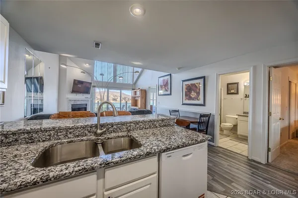 $329,000 | 172 Cedar Glen Drive, Unit 4B, Camdenton, MO 65020