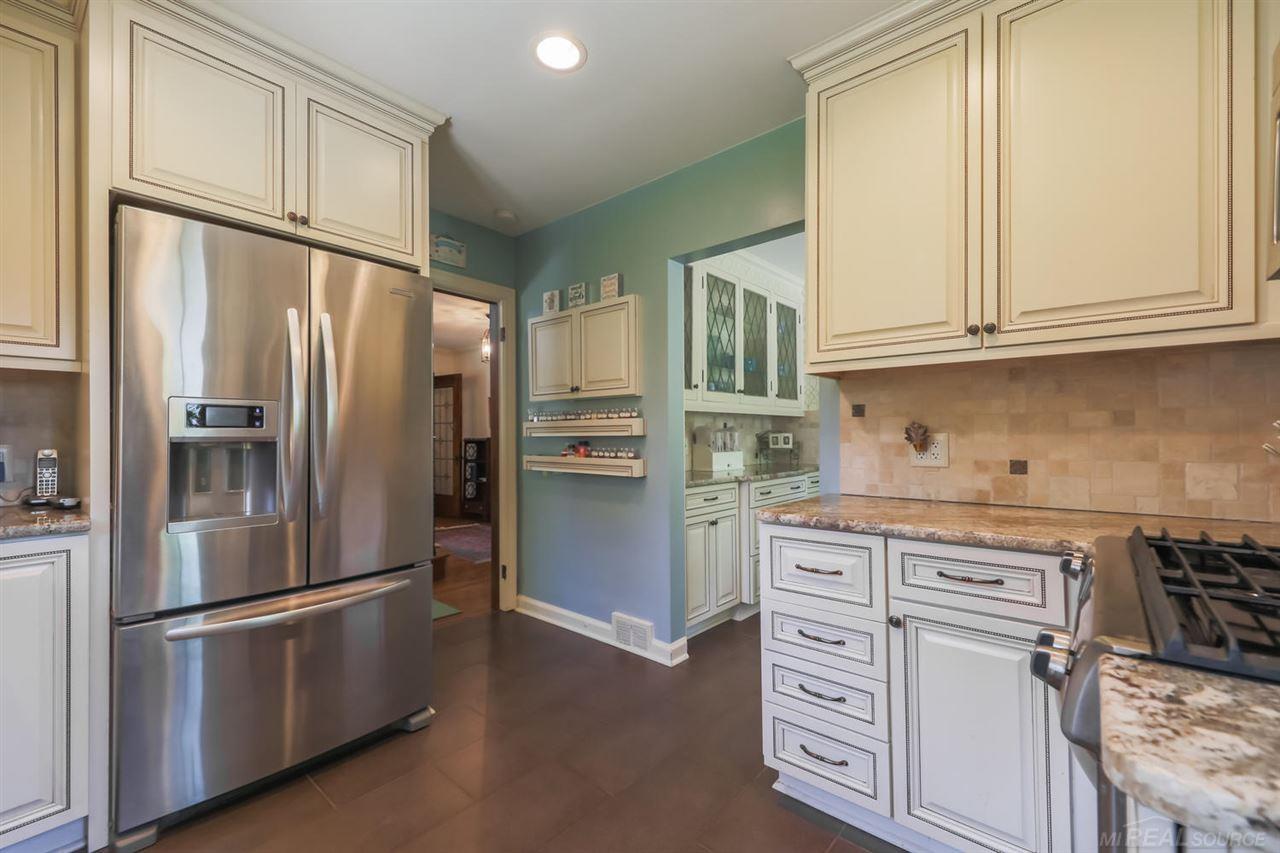 821 Trombley Road Grosse Pointe, MI 48230 - Photo 26 of 60 50029376-26.JPG