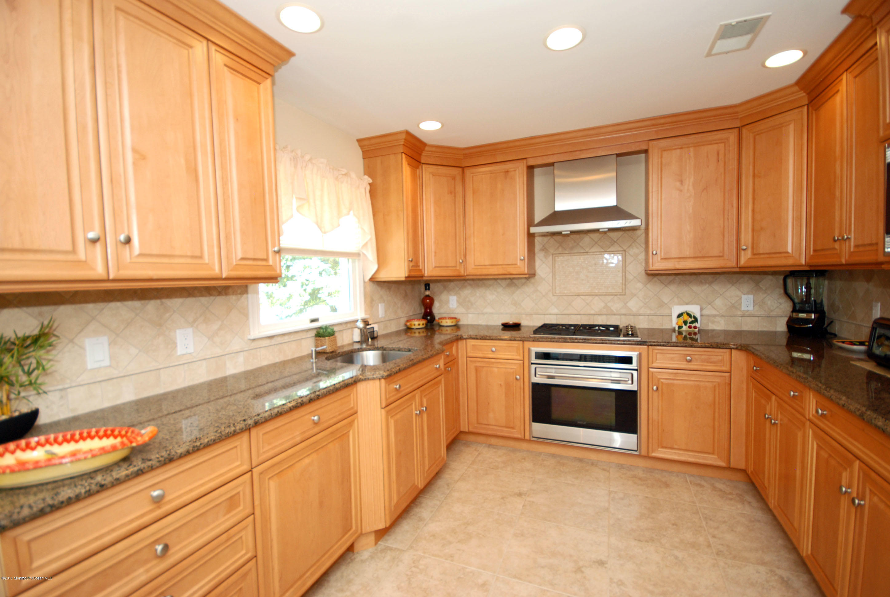 34 Templar Road Manalapan, NJ 07726 - Photo 12 of 32 DSC_5387