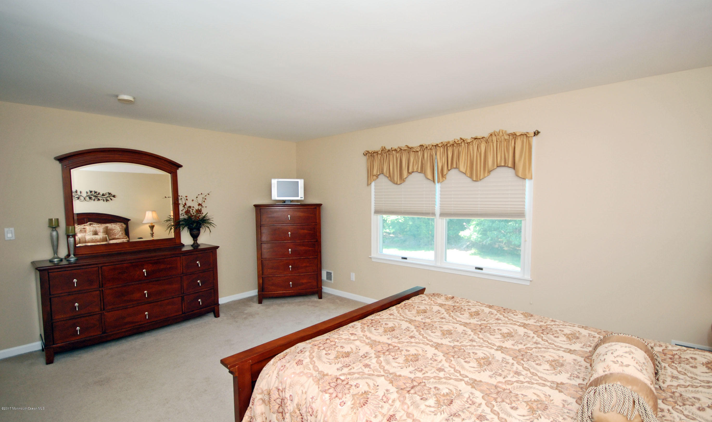 34 Templar Road Manalapan, NJ 07726 - Photo 21 of 32 DSC_5402