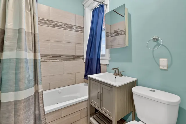 $369,000 | 7027 South Harper Avenue, Chicago, IL 60637