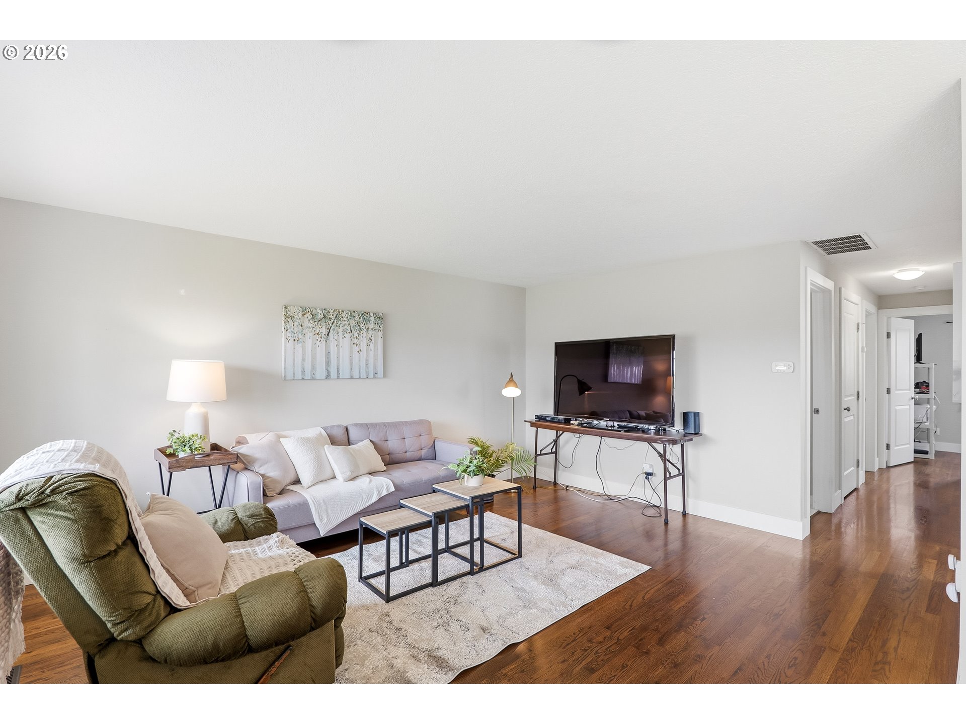 1273 Quinn Road Woodburn, OR 97071 - Photo 5 of 25 Living Room