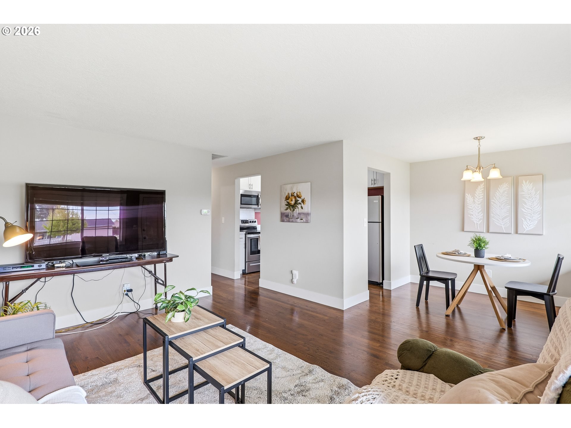 1273 Quinn Road Woodburn, OR 97071 - Photo 9 of 25 Living Room/Dining Room