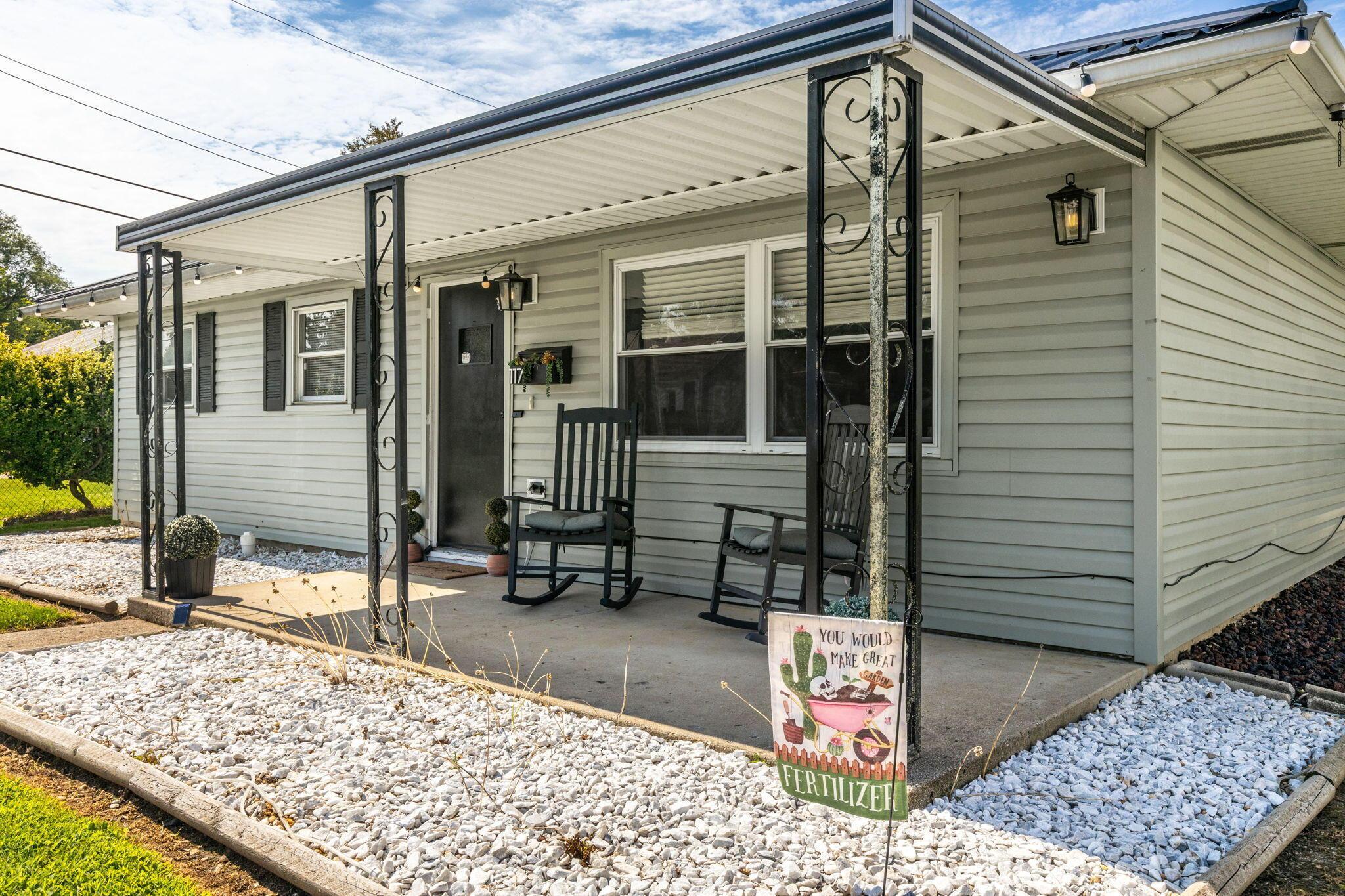 117 Dunmore Road Circleville, OH 43113 - Photo 2 of 21 2026-7-24 117 Dunmore Rd 004