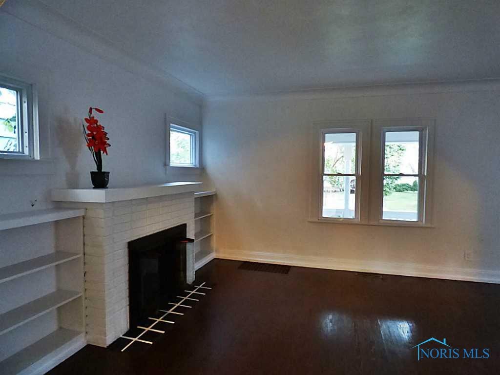 3815 Bellevue Road Toledo, OH 43613 - Photo 5 of 18 Gallery Image 5