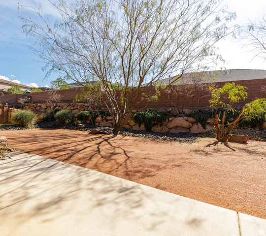 2706 East 3800 South St. George, UT 84790 - Photo 45 of 49