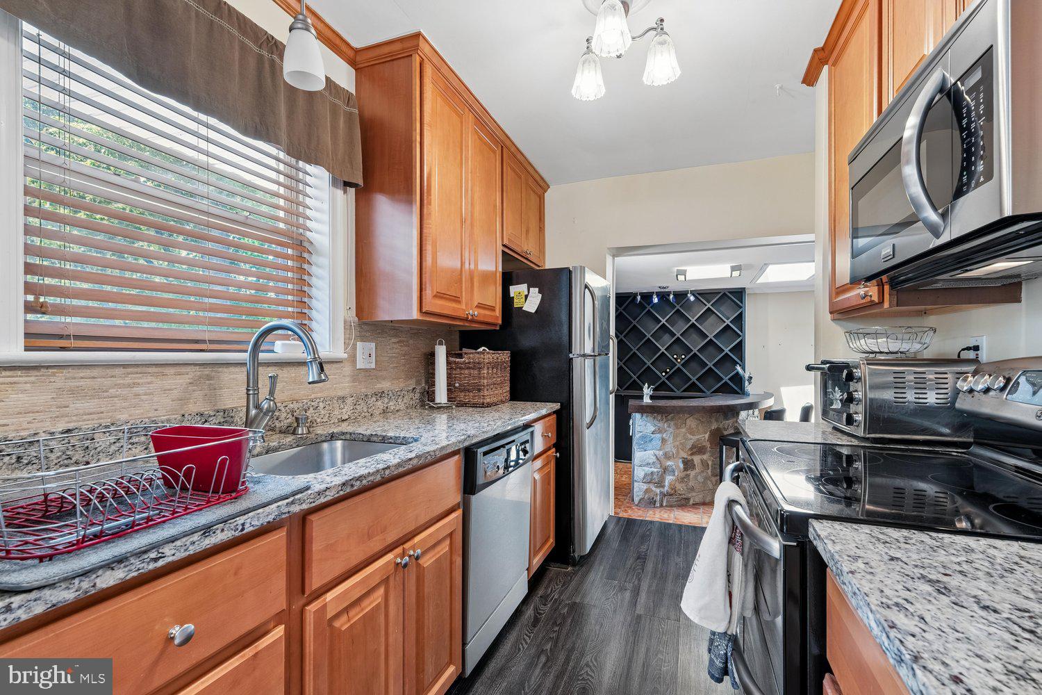 8410 Ravenswood Road New Carrollton, MD 20784 - Photo 37 of 81 Kitchen