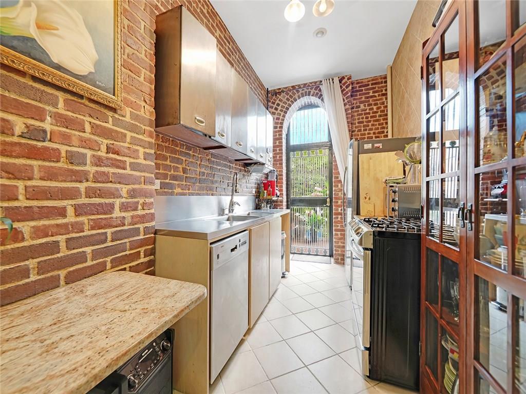 57 St Marks Place Brooklyn, NY 11217 - Photo 29 of 33