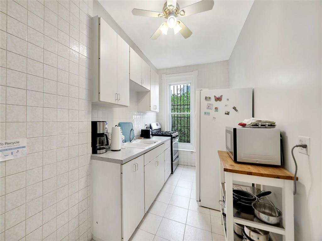 57 St Marks Place Brooklyn, NY 11217 - Photo 7 of 33