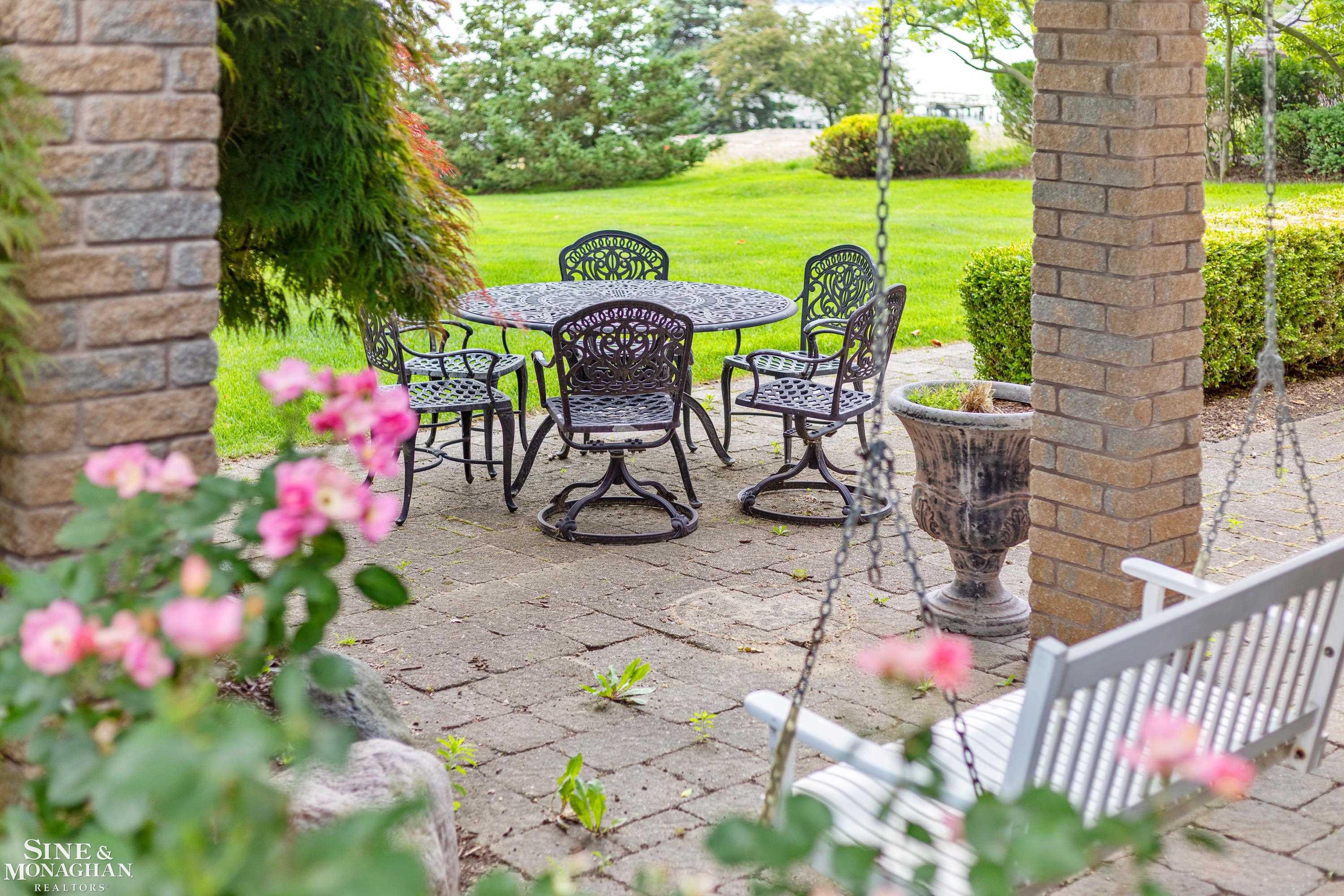 950 North Riverside Avenue St. Clair, MI 48079 - Photo 78 of 99 50179999-fbe9c906-60ce-47d3-892d-e8e38788d98c.JPG