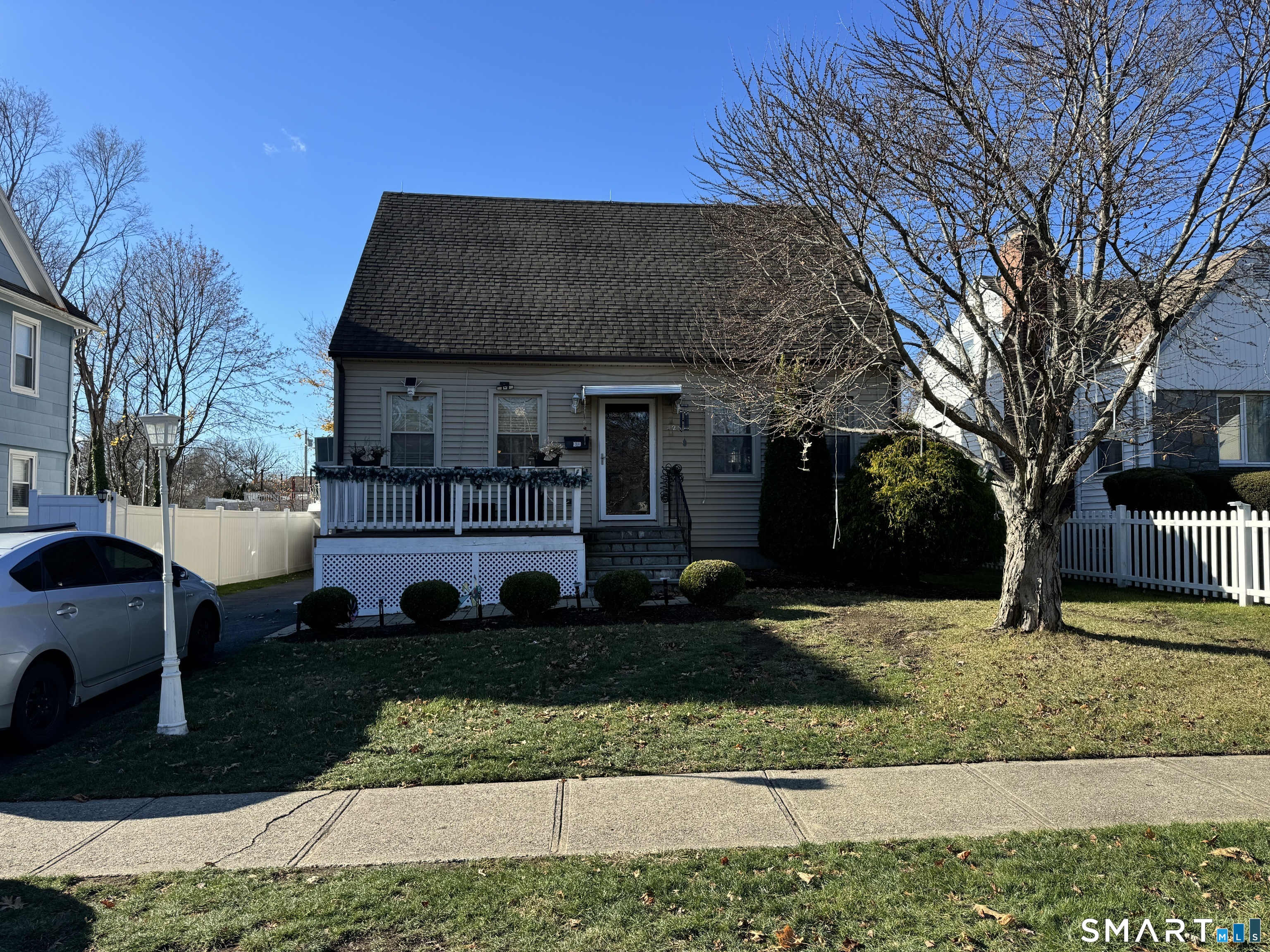 425 Huntington Road Stratford, CT 06614 - Photo 1 of 25 Gallery Image 1