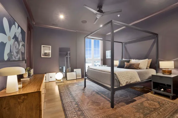 $875,000 | 5015 North Clark Street, Unit 304, Chicago, IL 60640