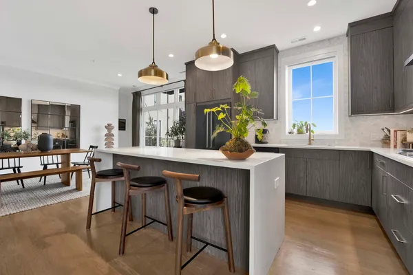 $875,000 | 5015 North Clark Street, Unit 304, Chicago, IL 60640