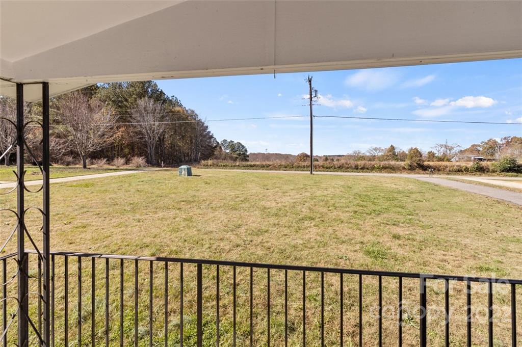 7237 Long Island Road Catawba, NC 28609 - Photo 3 of 36 a view of ocean from a balcony