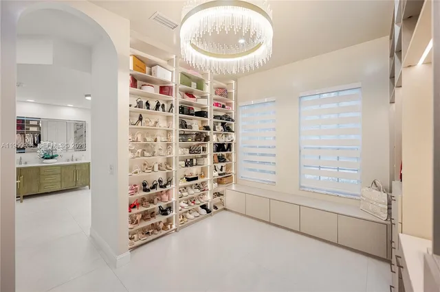 $2,250,000 | 6006 Pinewood Avenue, Parkland, FL 33067