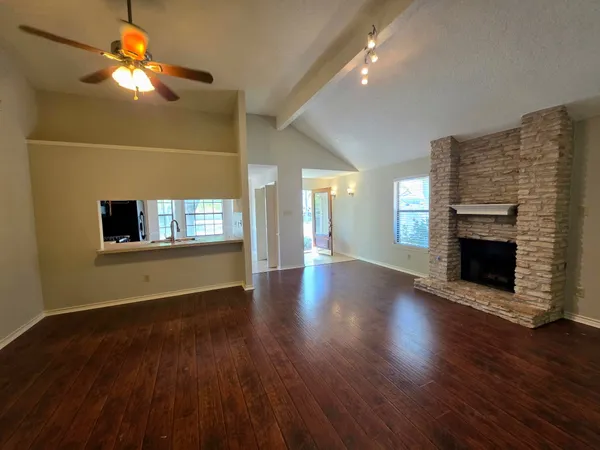 $1,800 | 808 David Curry Drive, Round Rock, TX 78664