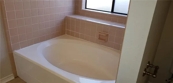$1,800 | 808 David Curry Drive, Round Rock, TX 78664
