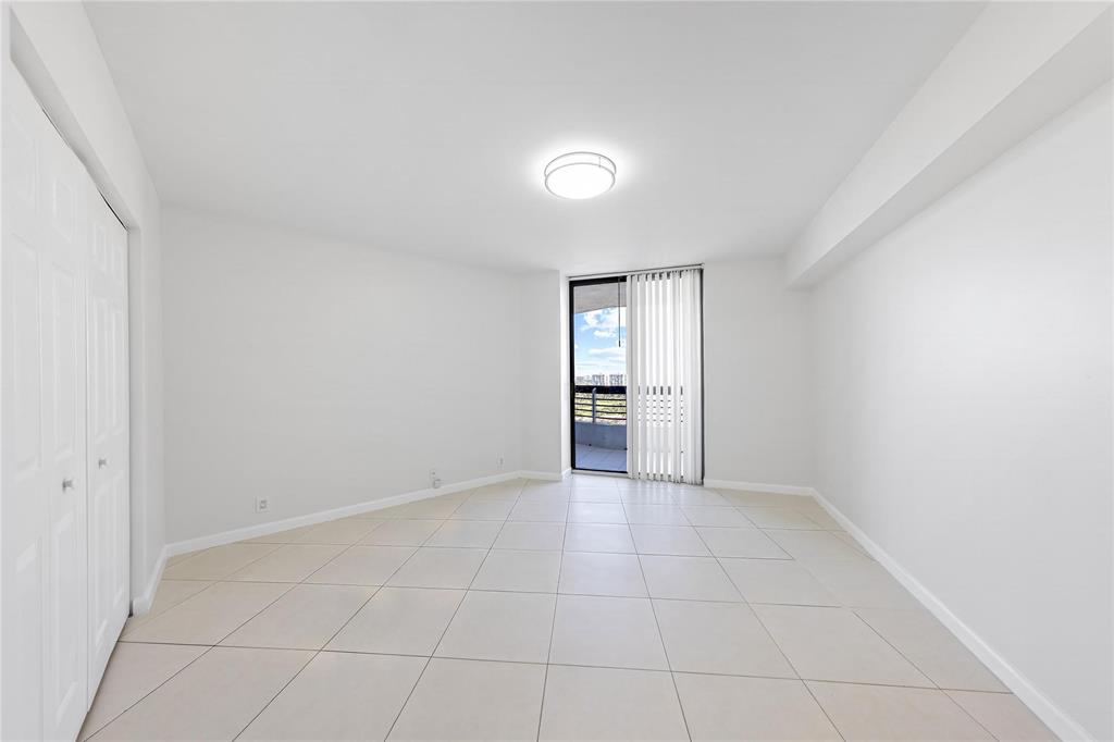 3530 Mystic Pointe Drive, Unit 2707 Aventura, FL 33180 - Photo 2 of 11