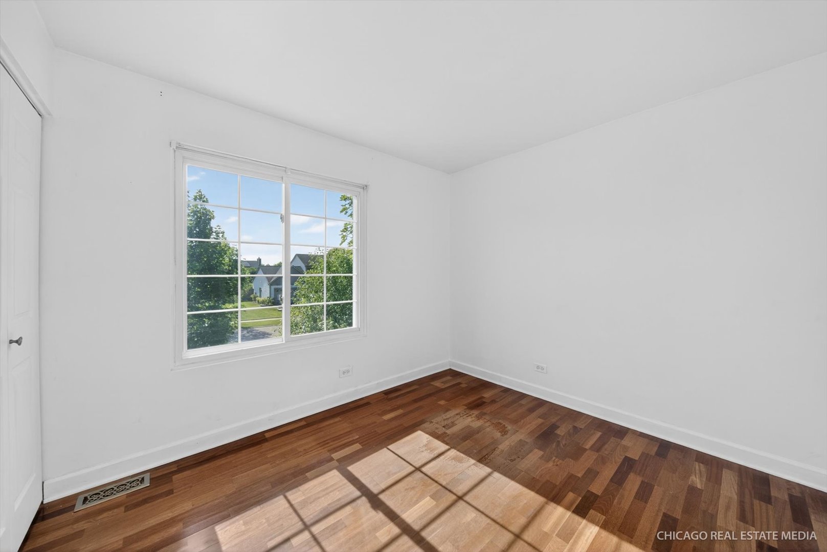 1141 Stonegate Road Algonquin, IL 60102 - Photo 15 of 27