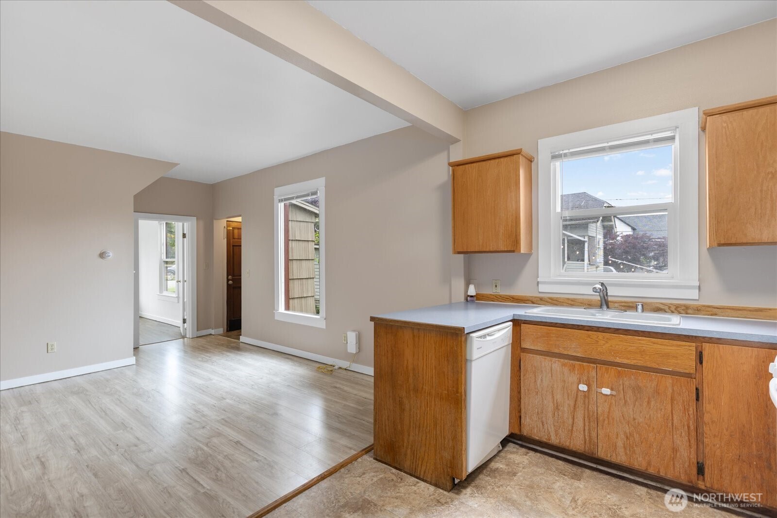 2307 Rockefeller Avenue Everett, WA 98201 - Photo 17 of 28