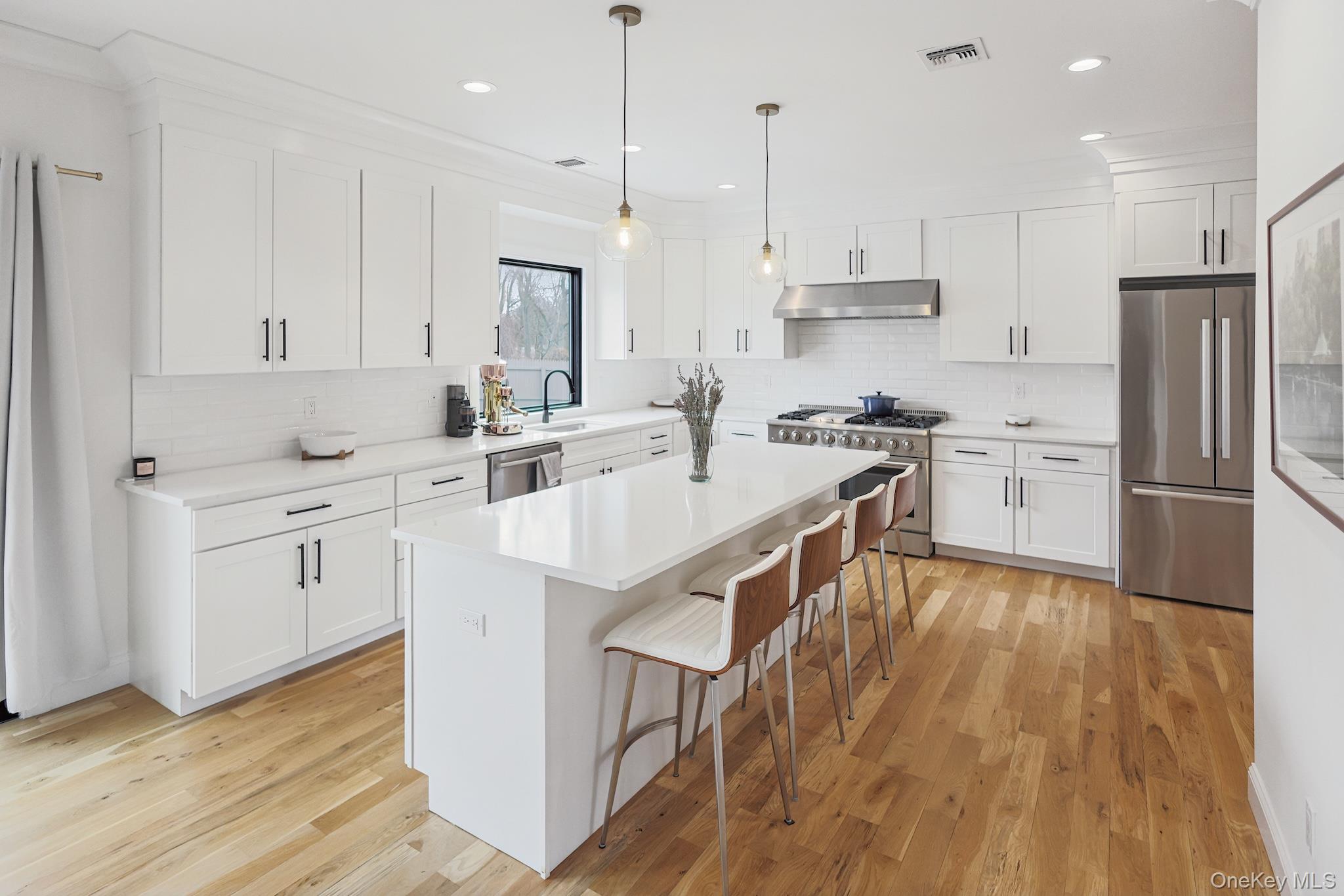 3225 Stanley Road Mattituck, NY 11952 - Photo 9 of 20 Gallery Image 9