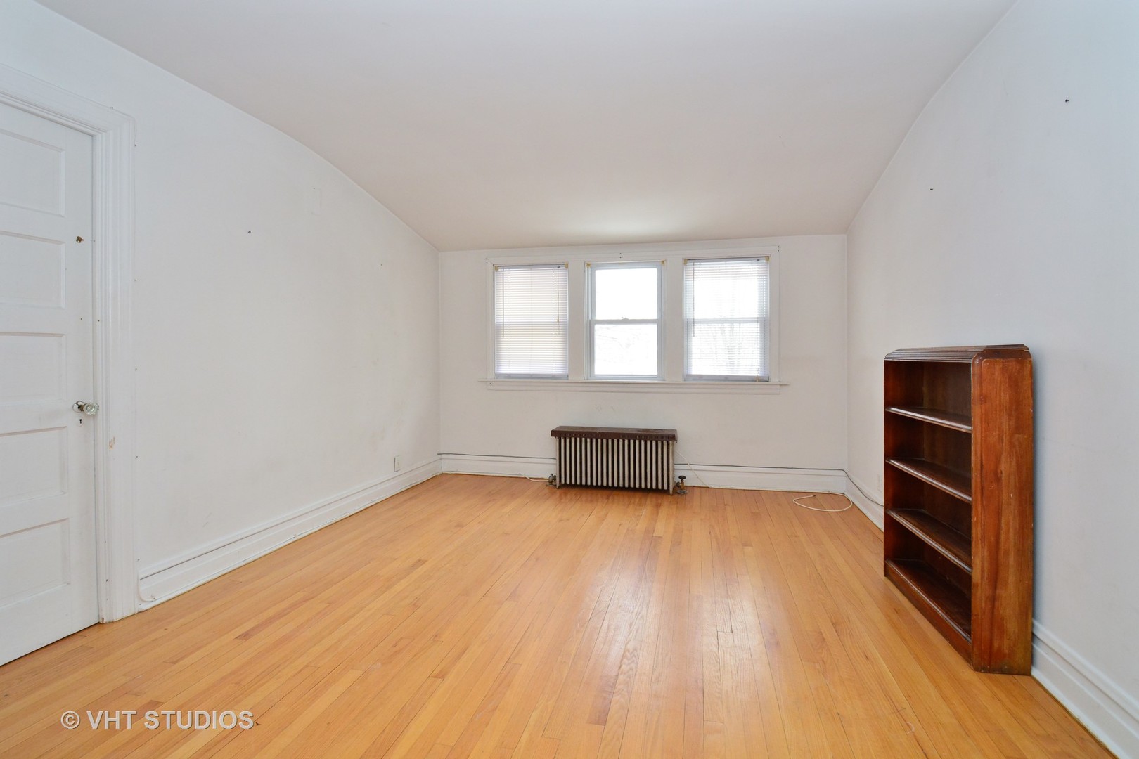 6332 South Kolin Avenue Chicago, IL 60629 - Photo 6 of 10