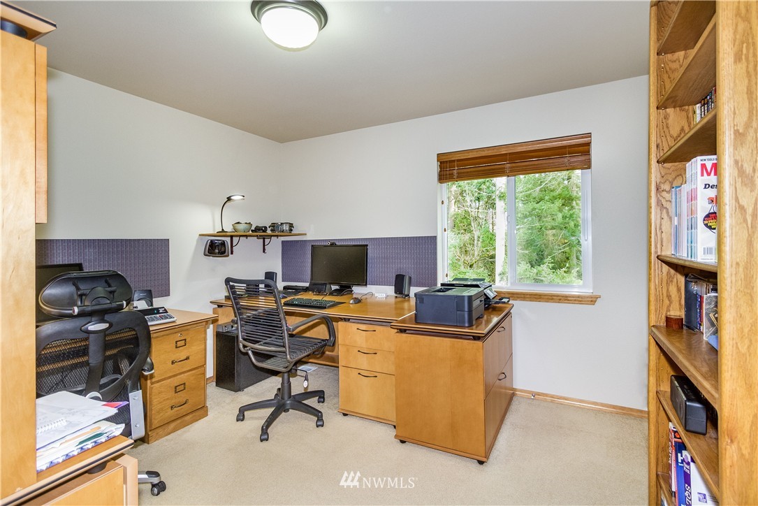 5312 Northeast 11th Court Renton, WA 98059 - Photo 13 of 19 Gallery Image 13