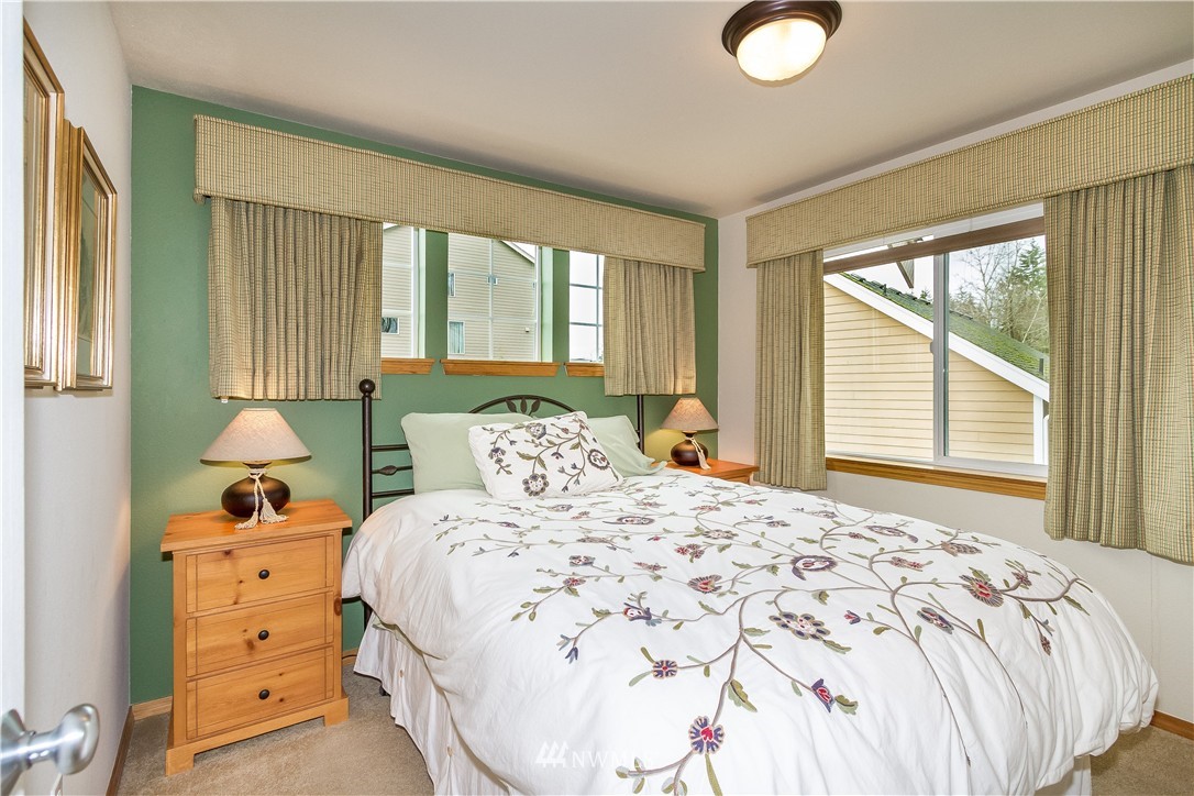 5312 Northeast 11th Court Renton, WA 98059 - Photo 14 of 19 Gallery Image 14