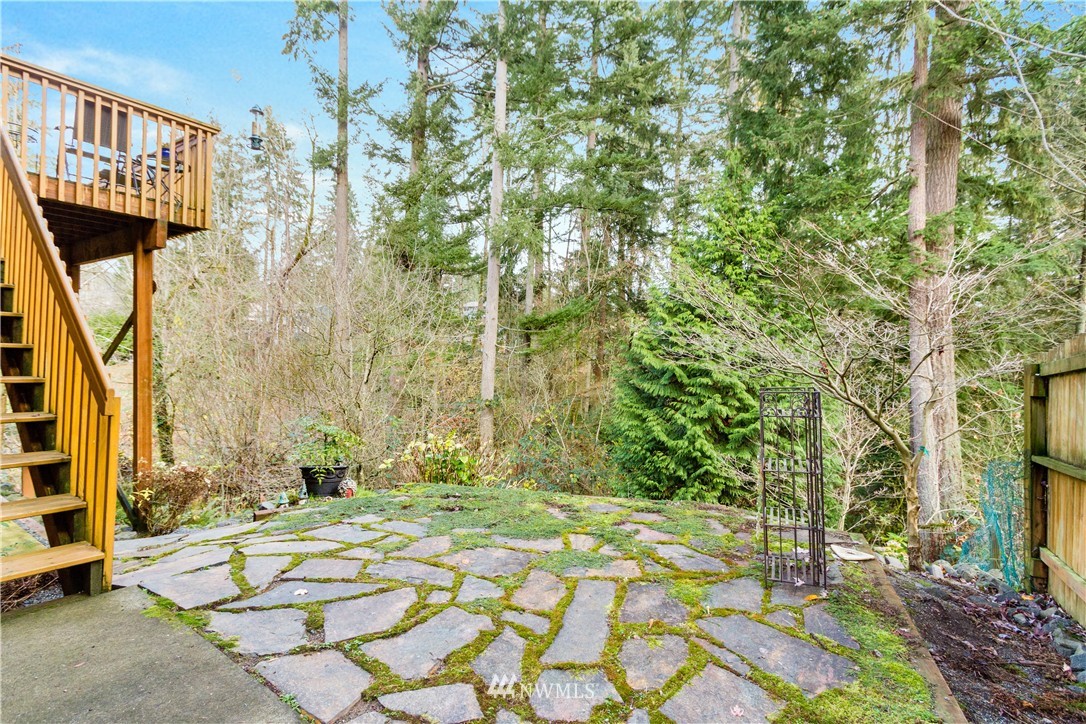 5312 Northeast 11th Court Renton, WA 98059 - Photo 18 of 19 Gallery Image 18
