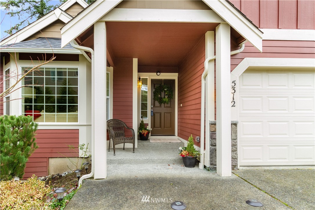 5312 Northeast 11th Court Renton, WA 98059 - Photo 3 of 19 Gallery Image 3