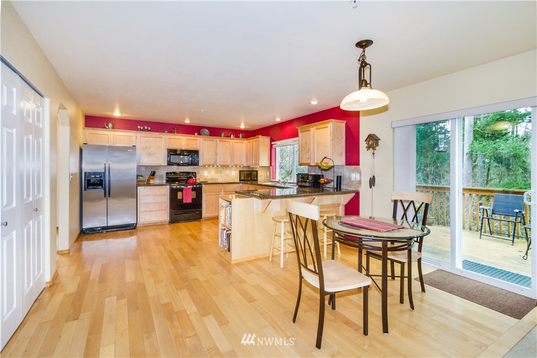 5312 Northeast 11th Court Renton, WA 98059 - Photo 5 of 19 Gallery Image 5