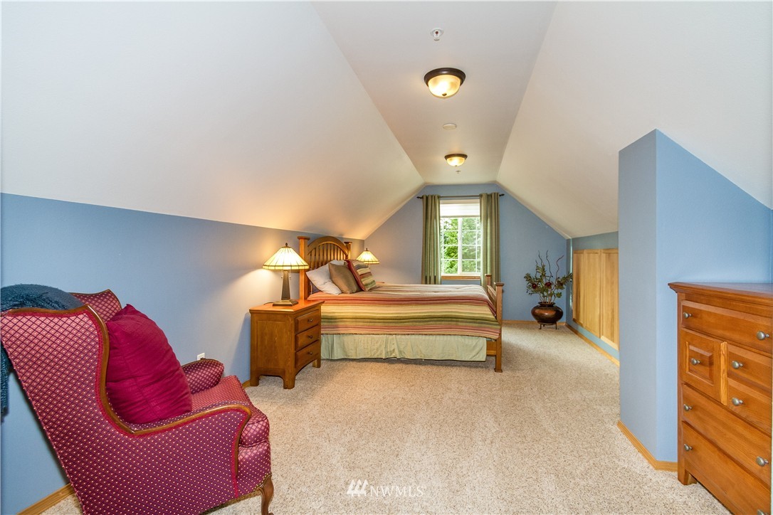 5312 Northeast 11th Court Renton, WA 98059 - Photo 10 of 19 Gallery Image 10