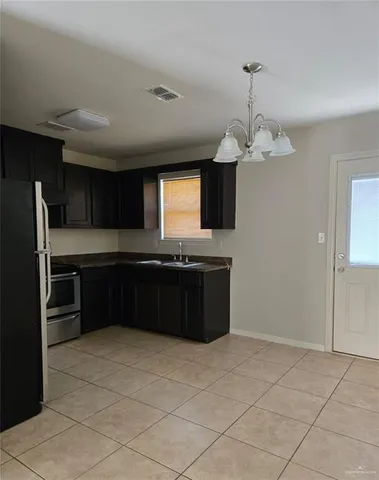 $975 | 2204 Taxco Court, Unit 2, Edinburg, TX 78542