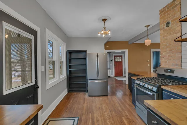 $229,900 | 117 Main Street North, New London, MN 56273