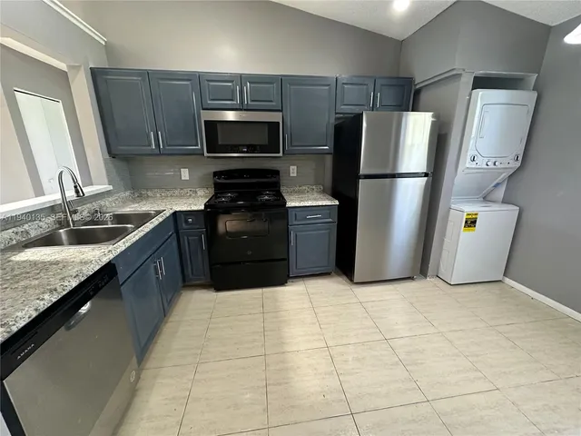 $1,950 | 2511 Northwest 56th Avenue, Unit 1225, Lauderhill, FL 33313