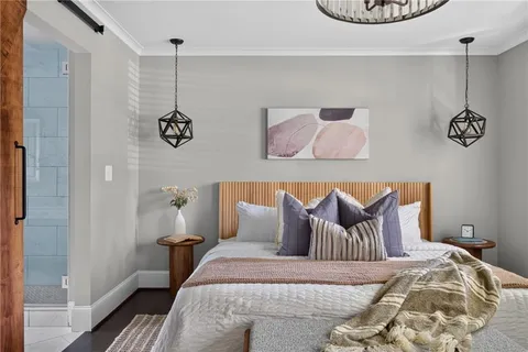 $1,100,000 | 4766 Chamblee Dunwoody Road, Dunwoody, GA 30338