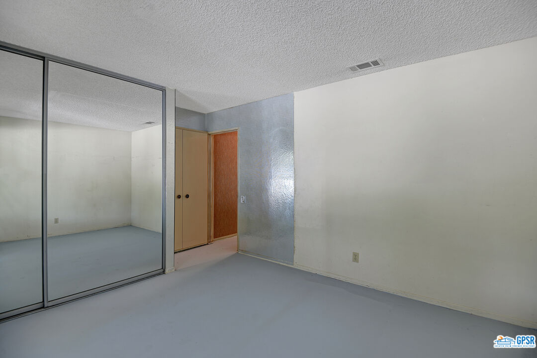 2189 East Sonora Road Palm Springs, CA 92264 - Photo 24 of 29 a view of an empty room