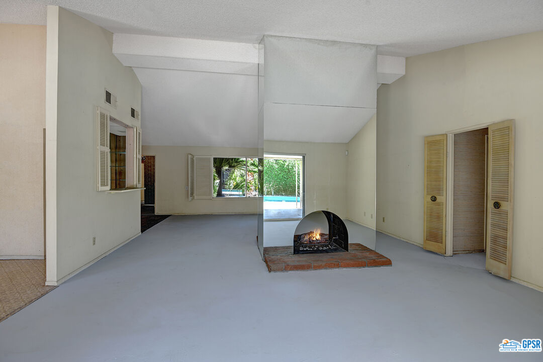 2189 East Sonora Road Palm Springs, CA 92264 - Photo 9 of 29 a living room with furniture