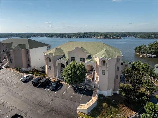 $675,000 | 116 Emerald Bay Drive, Unit 3C, Lake Ozark, MO 65049