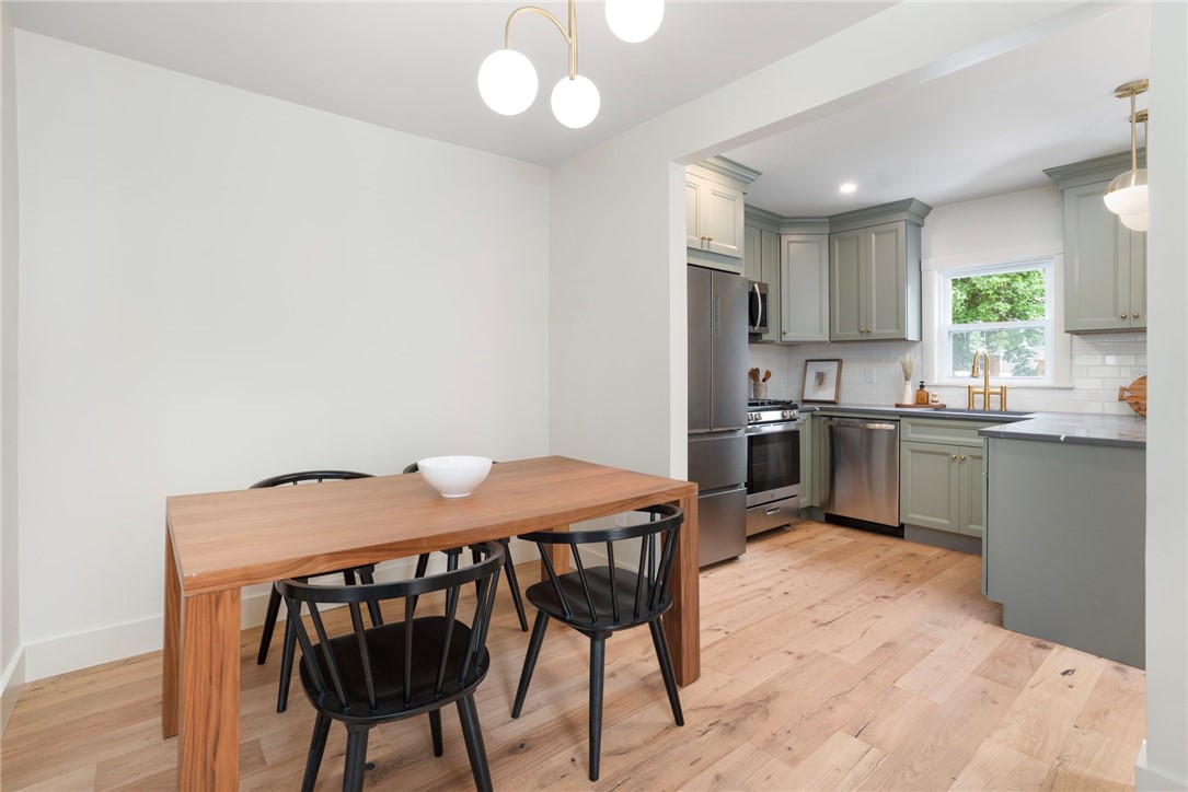 54 Grand View Street Providence, RI 02906 - Photo 11 of 43
