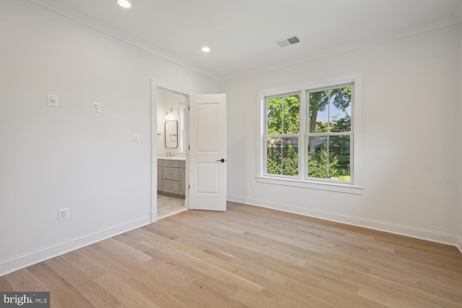 8600 Pelham Road Bethesda, MD 20817 - Photo 21 of 26 Secondary Bedroom