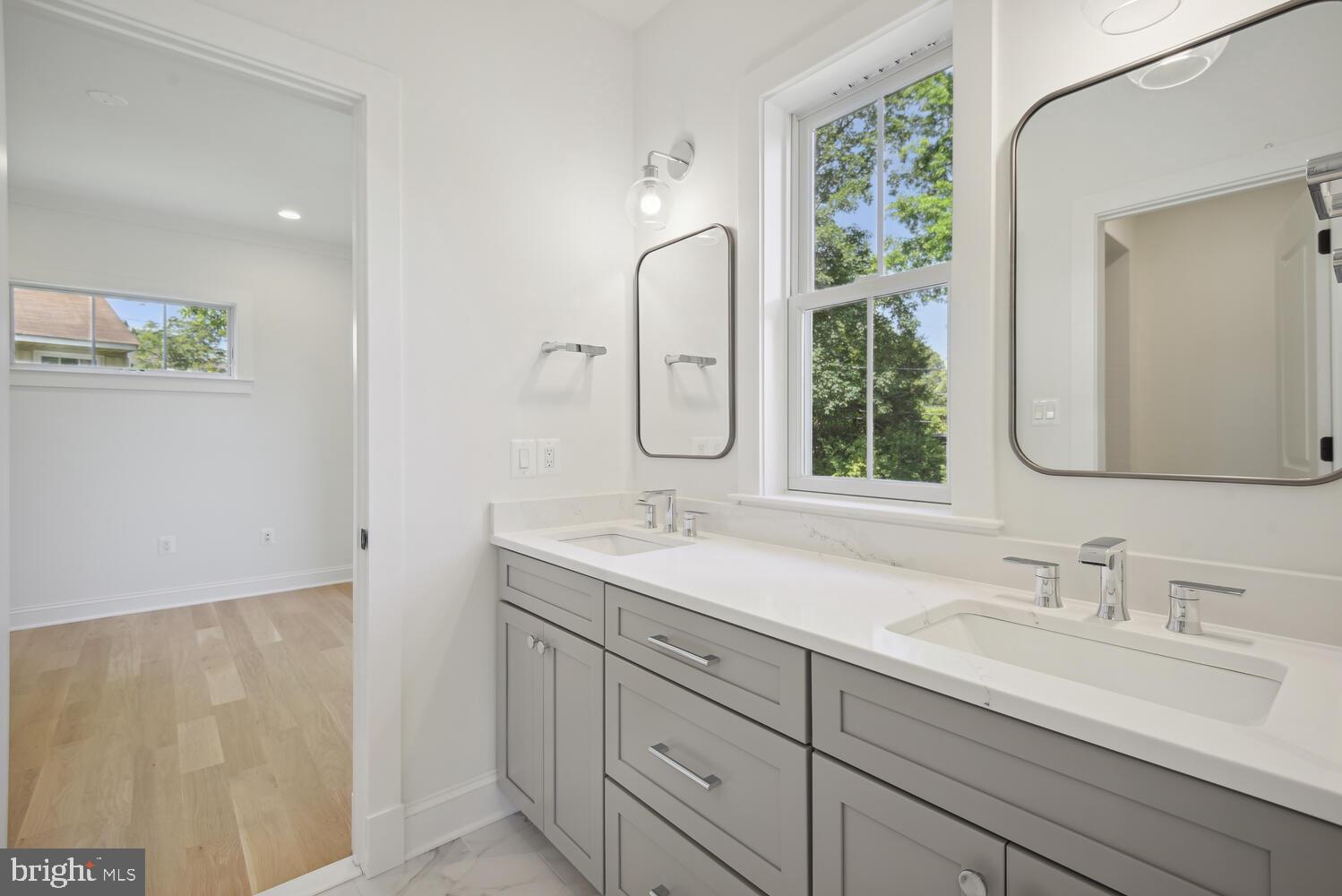 8600 Pelham Road Bethesda, MD 20817 - Photo 22 of 26 Buddy Bath