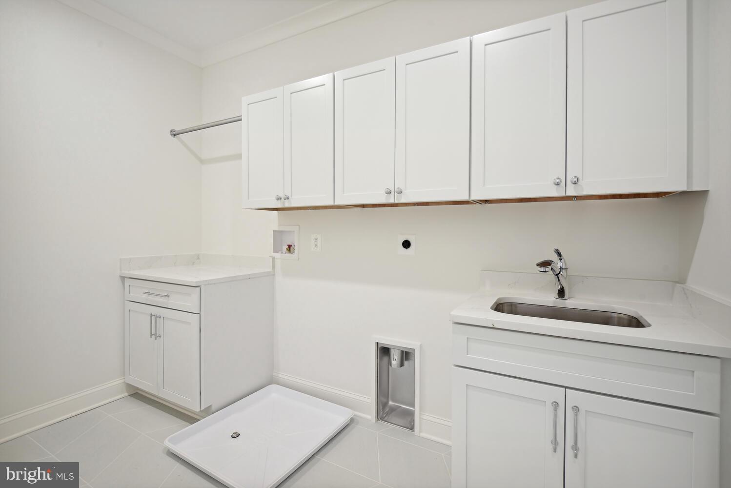 8600 Pelham Road Bethesda, MD 20817 - Photo 23 of 26 Upper Level Laundry