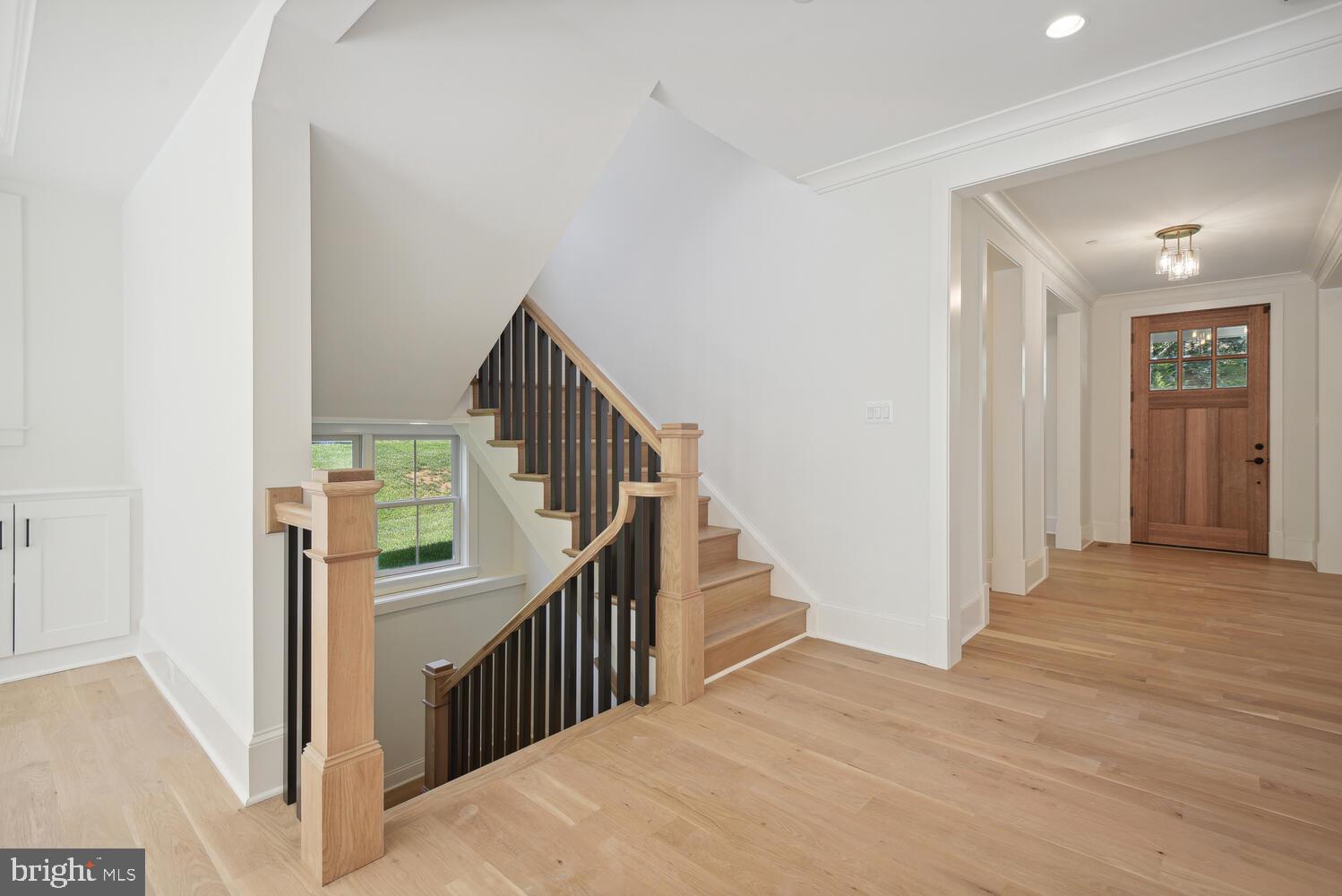 8600 Pelham Road Bethesda, MD 20817 - Photo 6 of 26 Entry Foyer
