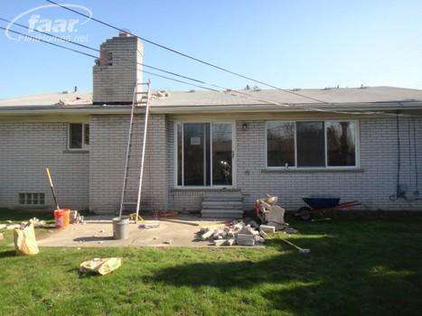 17718 Adrian Road Southfield, MI 48075 - Photo 3 of 24 20353940-2.JPG