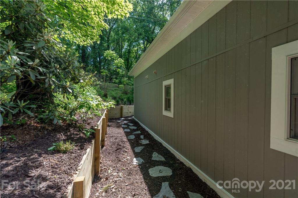 47 Fair Oaks Road, Unit A Arden, NC 28704 - Photo 23 of 23 Gallery Image 23