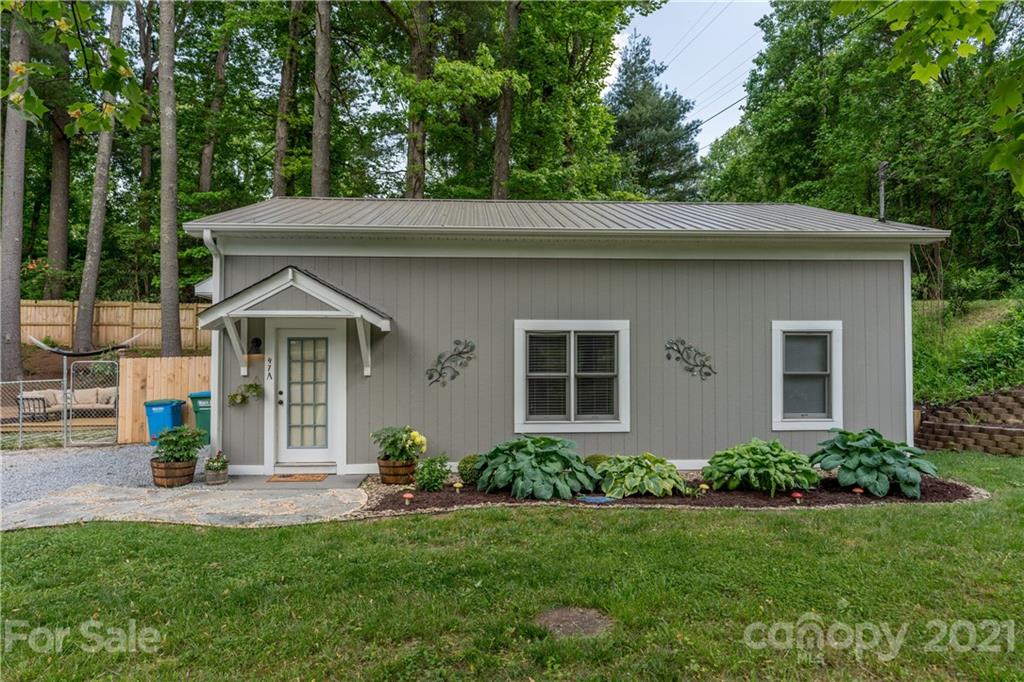 47 Fair Oaks Road, Unit A Arden, NC 28704 - Photo 4 of 23 Gallery Image 4